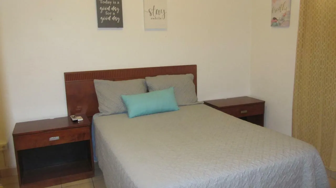 Henry'S Guesthouse Сан-Хуан