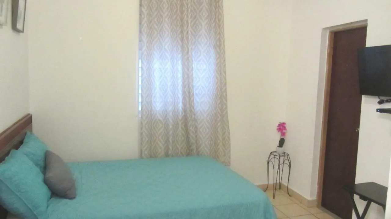 Henry'S Guesthouse San Juan Gasthof